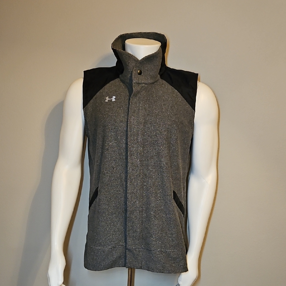 ​Under Armour Men’s Specialist Mock Neck Vest - Heather Gray & Black